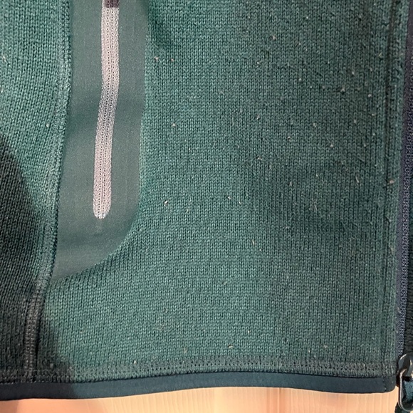 Arc’teryx Covert Hoody - Women’s Medium Zip-up - Picture 3 of 3